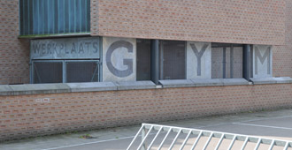 Gymlokaal, een werkplaats en leslokalen voor groenonderwijs